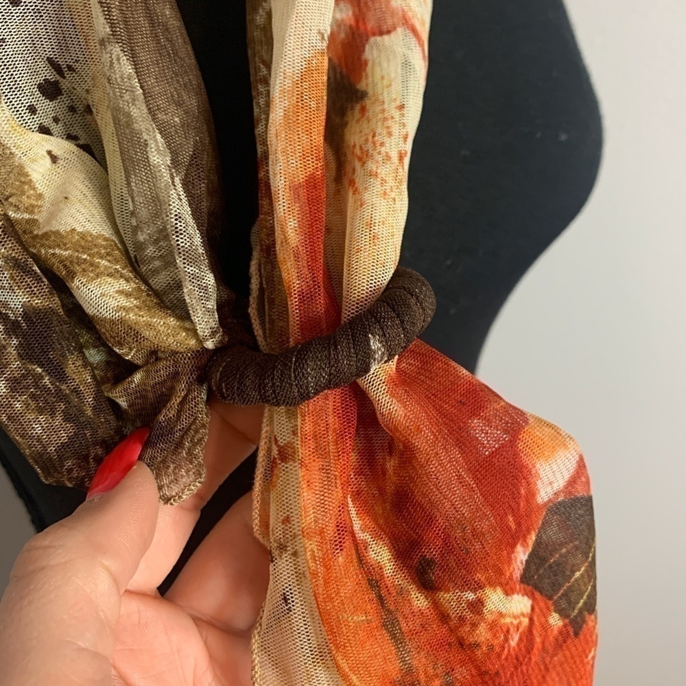 Women's Made in Italy Silk Ring Scarf - NWOT - Picture 4 of 5